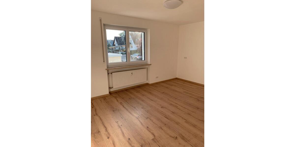 Etagenwohnung Günzburg - 4 Zimmer, 100 m&sup2;, 1.050&euro; | Angebot:26577655