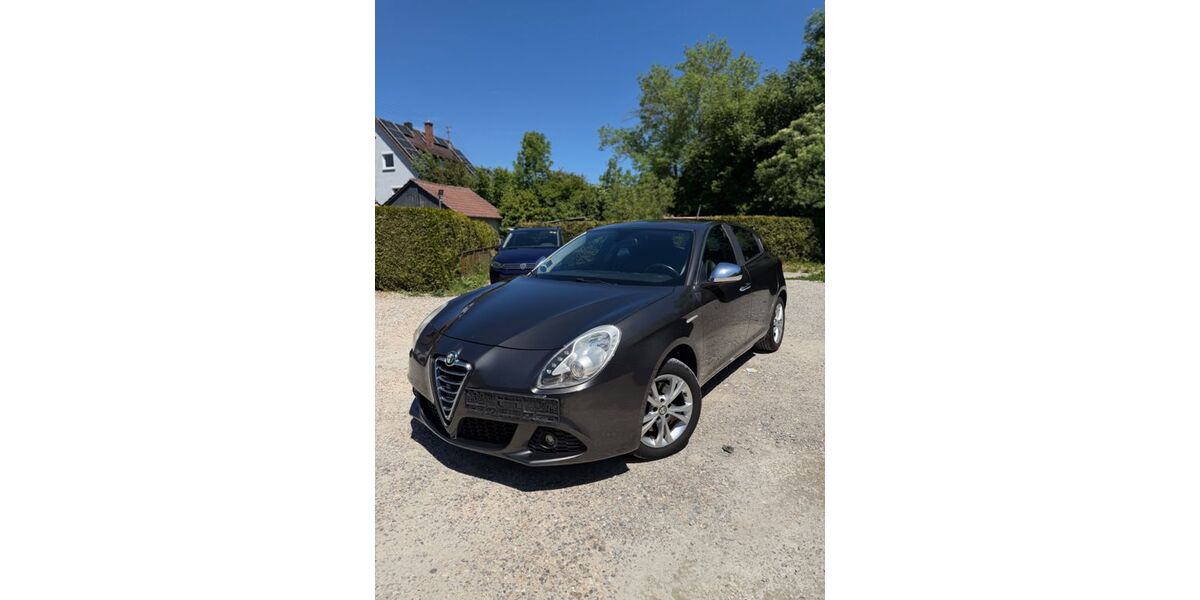 Alfa Romeo Giulietta 156.000 km 4.990 &euro; Erbach 89155