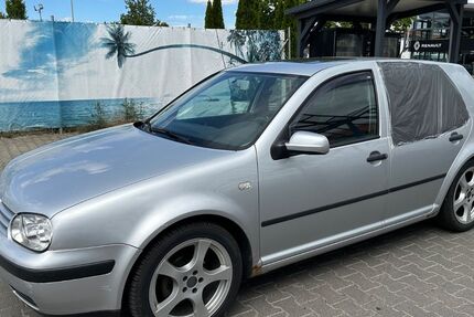 VW Golf 193.250 km 590 &euro; Laupheim 88471