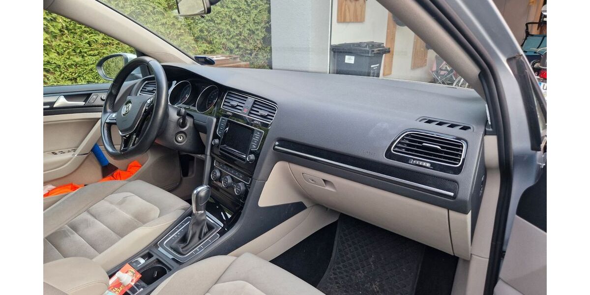 VW Golf 99.000 km 13.200 &euro; Langenau 89129