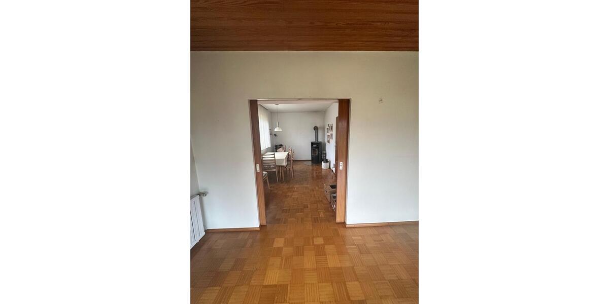 Einfamilienhaus Bernstadt - 8 Zimmer, 185 m&sup2;, 495.000&euro; | Angebot:26048978