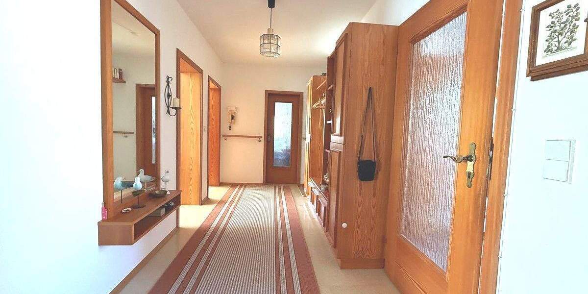 Einfamilienhaus Illertissen-Au Au - 6 Zimmer, 170 m&sup2;, 499.000&euro; | Angebot:25742835