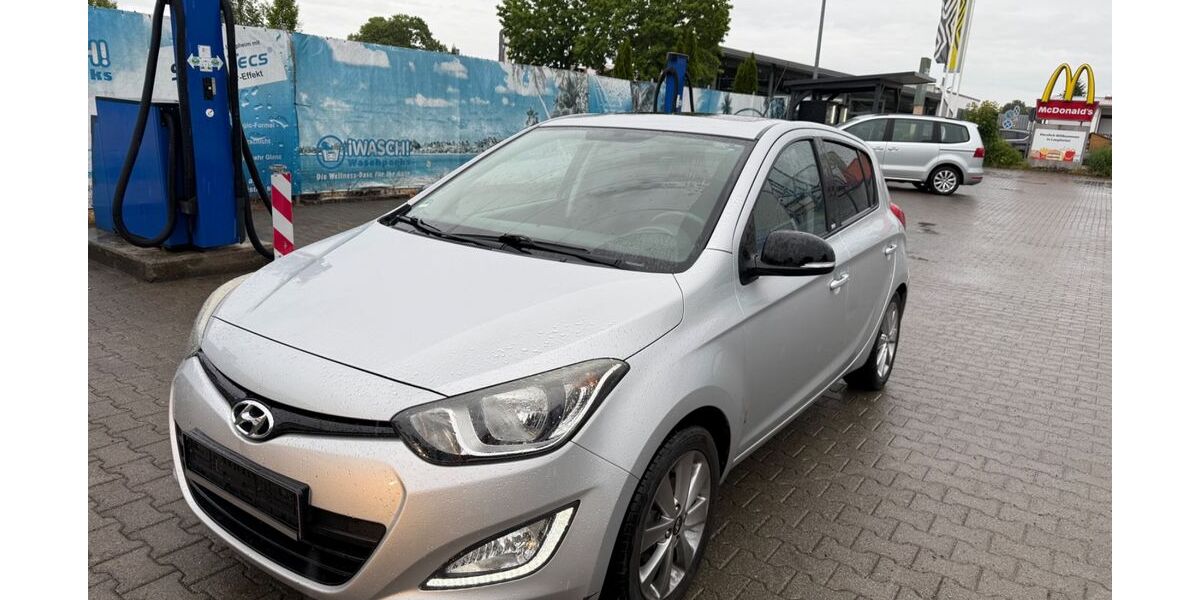 Hyundai i20 82.459 km 4.999 &euro; Laupheim 88471