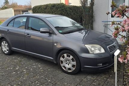 Toyota Avensis 96.667 km 4.000 &euro; Illertissen 89257