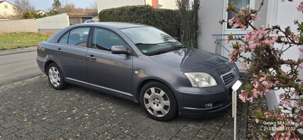 Toyota Avensis 96.667 km 4.000 &euro; Illertissen 89257