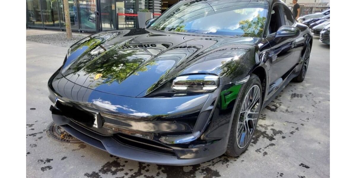Porsche Taycan 25.000 km 55.900 &euro; Ulm 89075