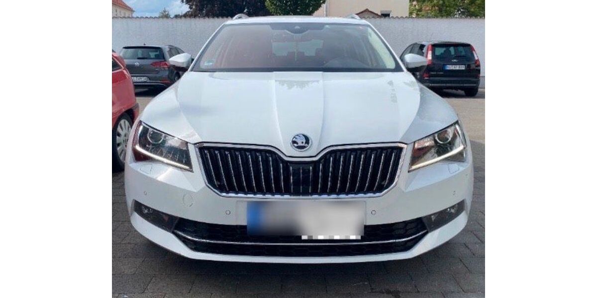 Skoda Superb 152.000 km 16.600 &euro; Illertissen 89257