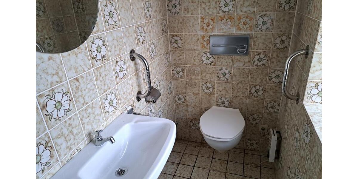 Einfamilienhaus Weißenhorn - 12 Zimmer, 180 m&sup2;, 690.000&euro; | Angebot:24981103