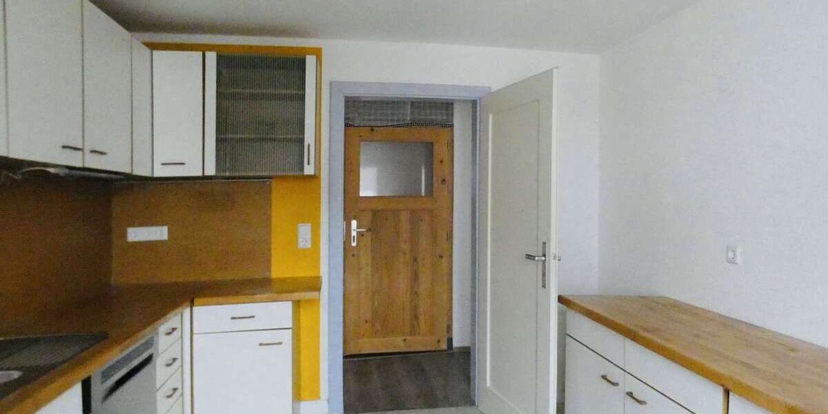 Etagenwohnung Asselfingen - 4 Zimmer, 111 m&sup2;, 185.000&euro; | Angebot:25705547