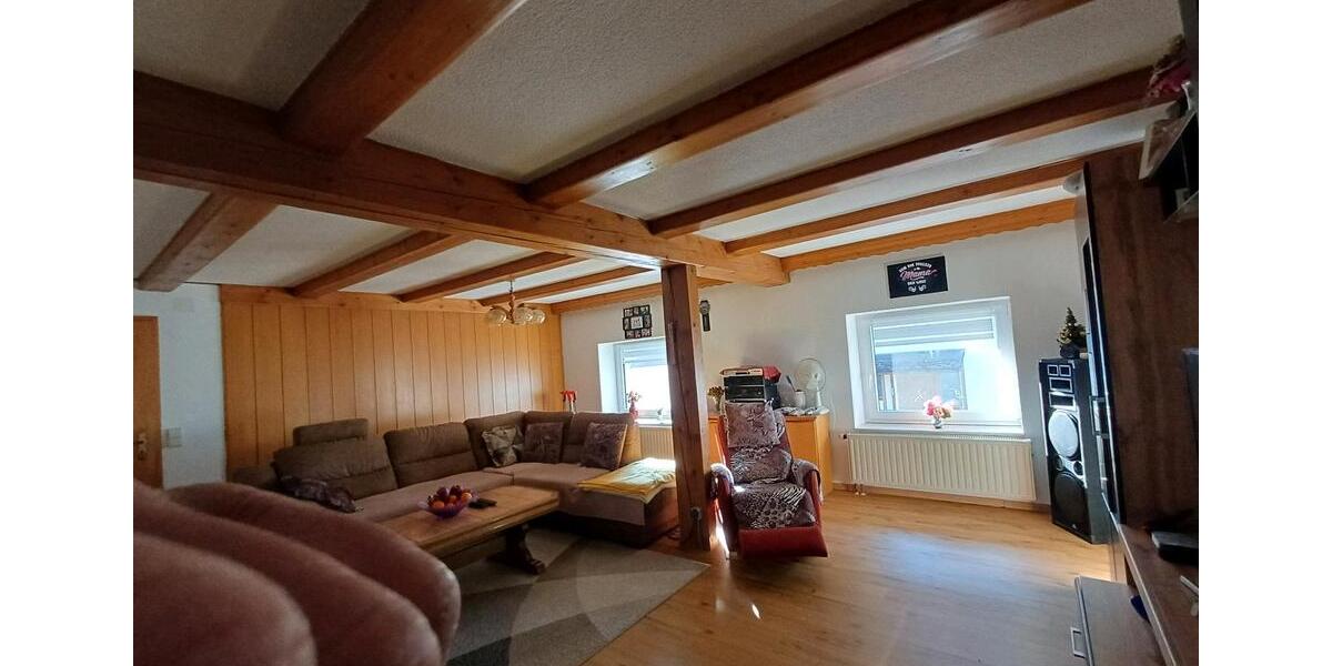 Einfamilienhaus Ehingen (Donau) - 9 Zimmer, 165 m&sup2;, 310.000&euro; | Angebot:25748573