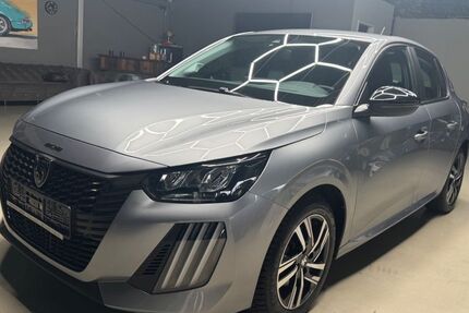 Peugeot 208 24.227 km 12.499 &euro; Ulm 89079