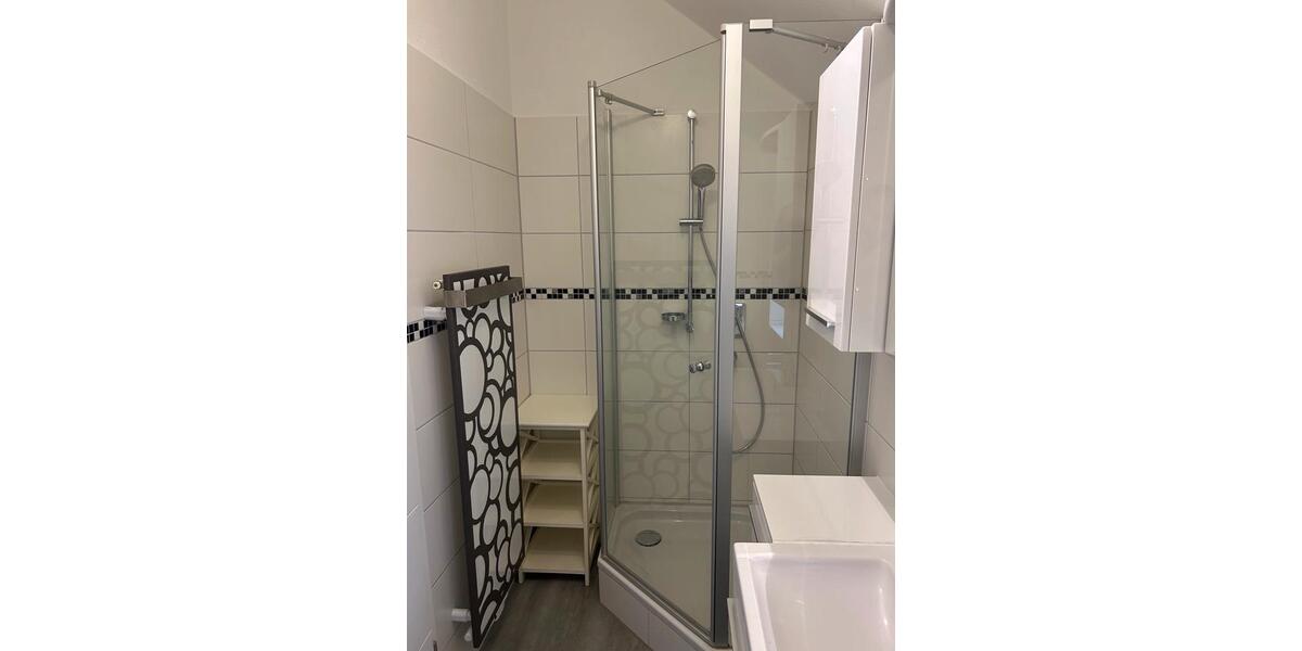 Etagenwohnung Nellingen - 4 Zimmer, 185 m&sup2;, 1.950&euro; | Angebot:24653845