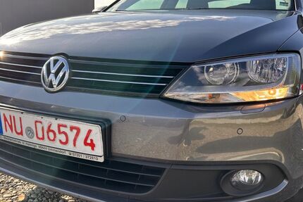 VW Jetta 162.000 km 3.399 &euro; Buch 89290
