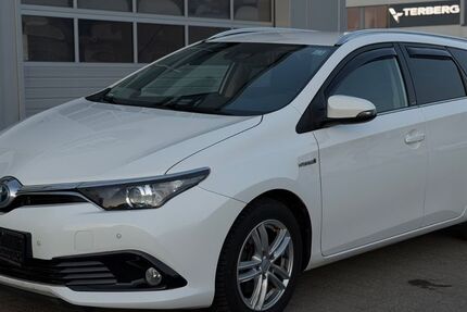 Toyota Auris 186.000 km 9.990 &euro; Elchingen 89275
