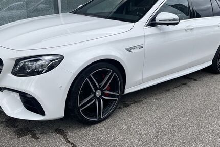 Mercedes-Benz E 63 AMG 36.000 km 65.900 &euro; Günzburg 89312