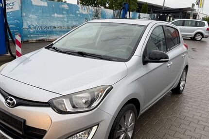 Hyundai i20 82.500 km 5.250 &euro; Laupheim 88471