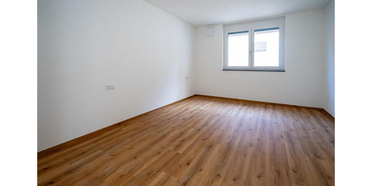Etagenwohnung Laichingen - 3.5 Zimmer, 88 m&sup2;, 1.100&euro; | Angebot:26006815