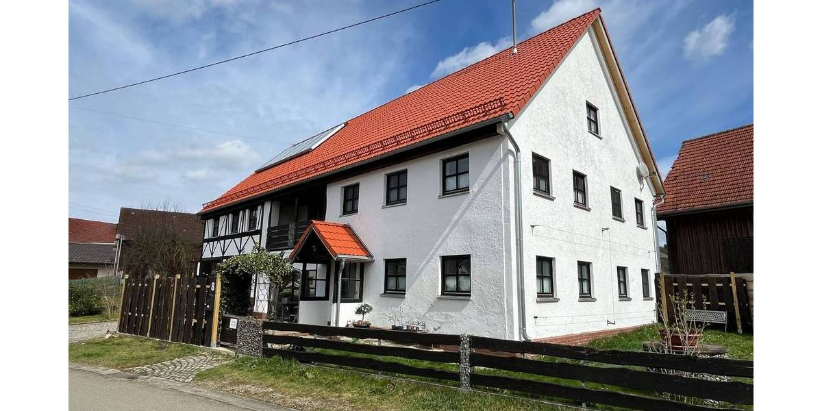 Mehrfamilienhaus, Wohnhaus Oberroth - 8 Zimmer, 244 m&sup2;, 449.500&euro; | Angebot:25687303