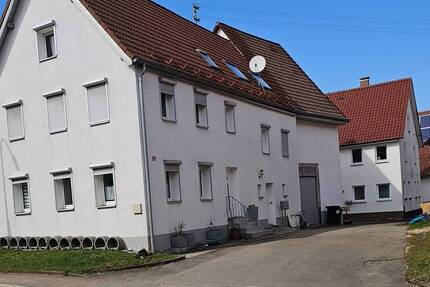 Wohnung Laichingen Feldstetten - 7 Zimmer, 202 m&sup2;, 299.000&euro; | Angebot:25695100