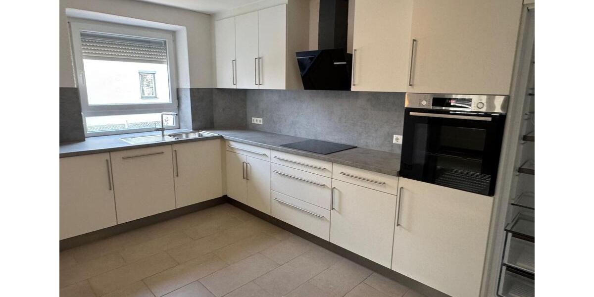 Erdgeschoßwohnung Leipheim - 11 Zimmer, 250 m&sup2;, 2.600&euro; | Angebot:25220766