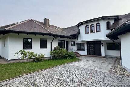 Haus Kötz - 12 Zimmer, 540 m&sup2;, 2.290.000&euro; | Angebot:22610934