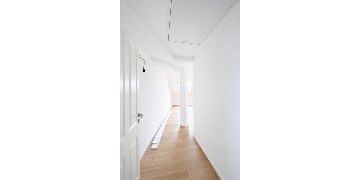STUDENTEN-Wohngemeinschaft - 1 Zimmer in der Frauenstraße Ulm-Mitte - Frauenstraße Parkseite- - Dachgeschoßwohnung Ulm Oststadt | Angebot:26737725