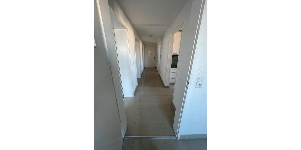 Dachgeschoßwohnung Blaustein - 4 Zimmer, 80 m&sup2;, 1.300&euro; | Angebot:25255273