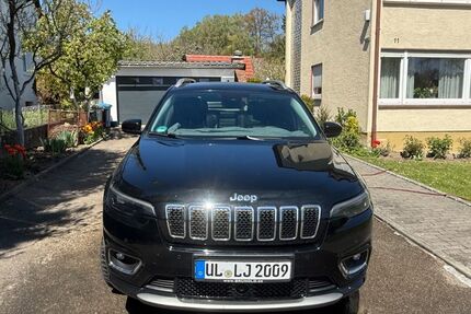Jeep Cherokee 145.000 km 16.999 &euro; Ulm 89081