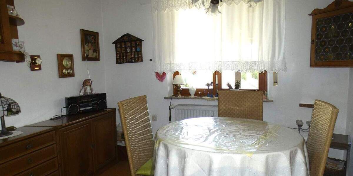 Mehrfamilienhaus, Wohnhaus Asselfingen - 8 Zimmer, 187 m&sup2;, 450.000&euro; | Angebot:25747329