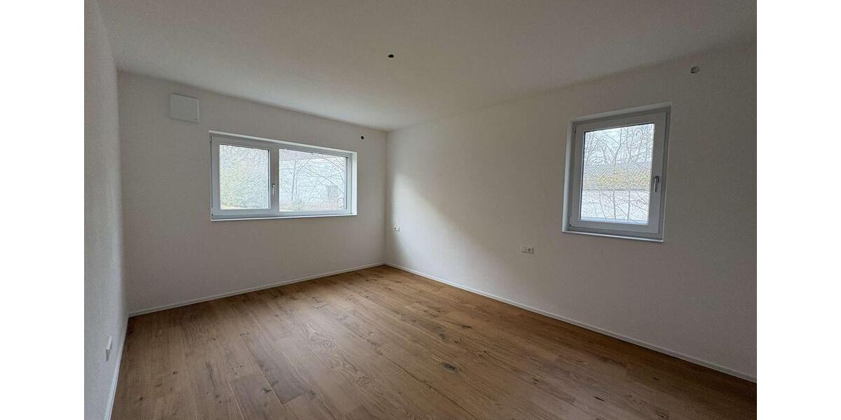 Erdgeschoßwohnung Weißenhorn - 5.5 Zimmer, 122 m&sup2;, 1.696&euro; | Angebot:24780069
