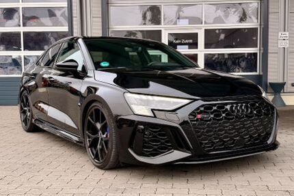 Audi RS3 17.592 km 63.999 &euro; Neu-Ulm 89233