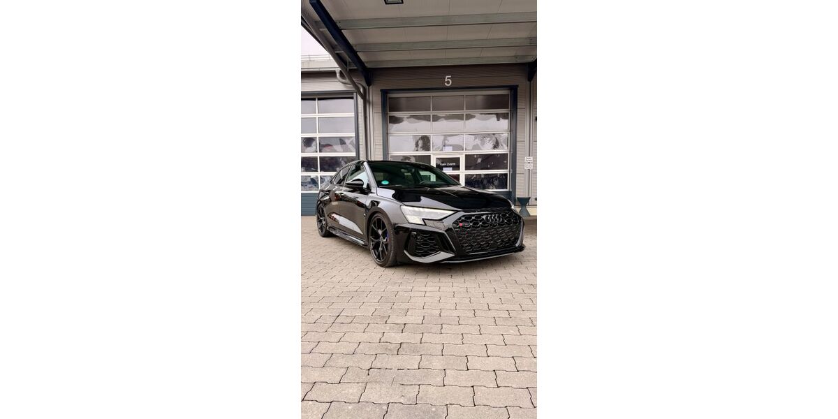Audi RS3 17.592 km 63.999 &euro; Neu-Ulm 89233