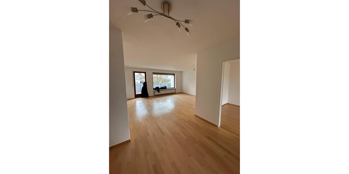 Etagenwohnung Neu-Ulm Ludwigsfeld - 3 Zimmer, 80 m&sup2;, 1.330&euro; | Angebot:25648872