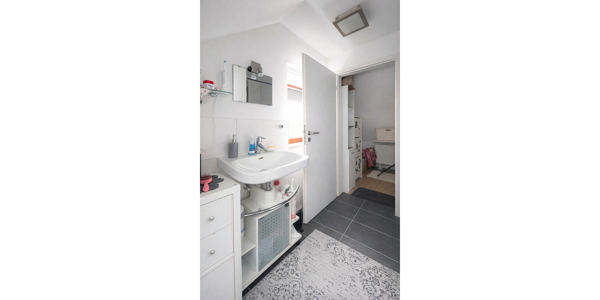 helle 1,5 Zimmer Dachgeschosswohnung für Kapitalanleger - Dachgeschoßwohnung Ulm / Gögglingen Gögglingen | Angebot:24510573