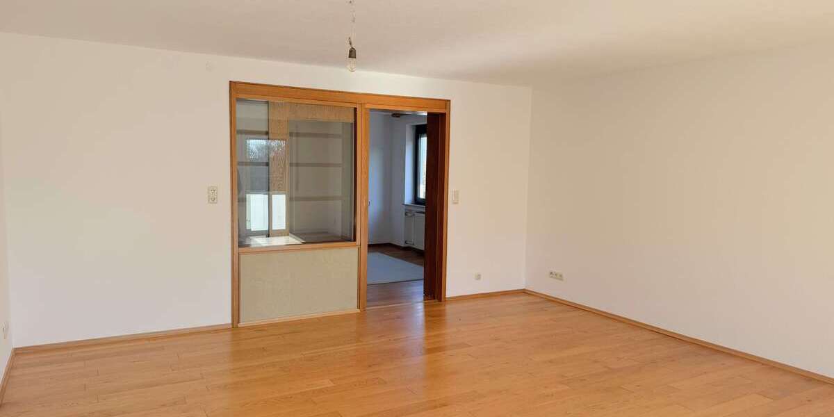 Etagenwohnung Laupheim - 4 Zimmer, 90 m&sup2;, 980&euro; | Angebot:26246935