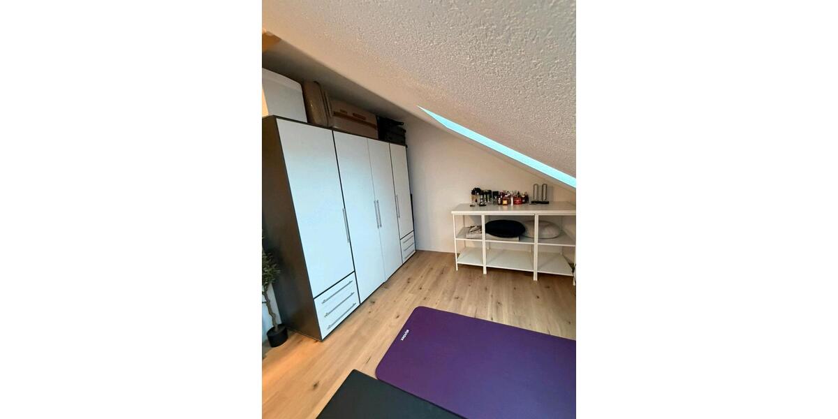 Etagenwohnung Holzheim - 3 Zimmer, 80 m&sup2;, 1.000&euro; | Angebot:24865811