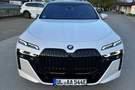 BMW i7 35.800 km 96.000 &euro; Öpfingen 89614