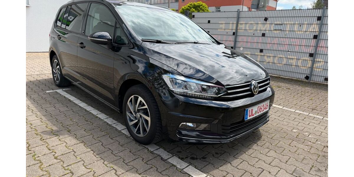 VW Touran 94.000 km 19.900 &euro; Ulm 89077
