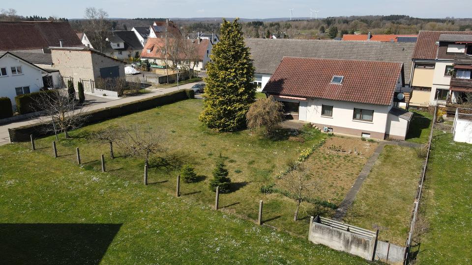 Einfamilienhaus Bernstadt - 8 Zimmer, 185 m&sup2;, 495.000&euro; | Angebot:26048978
