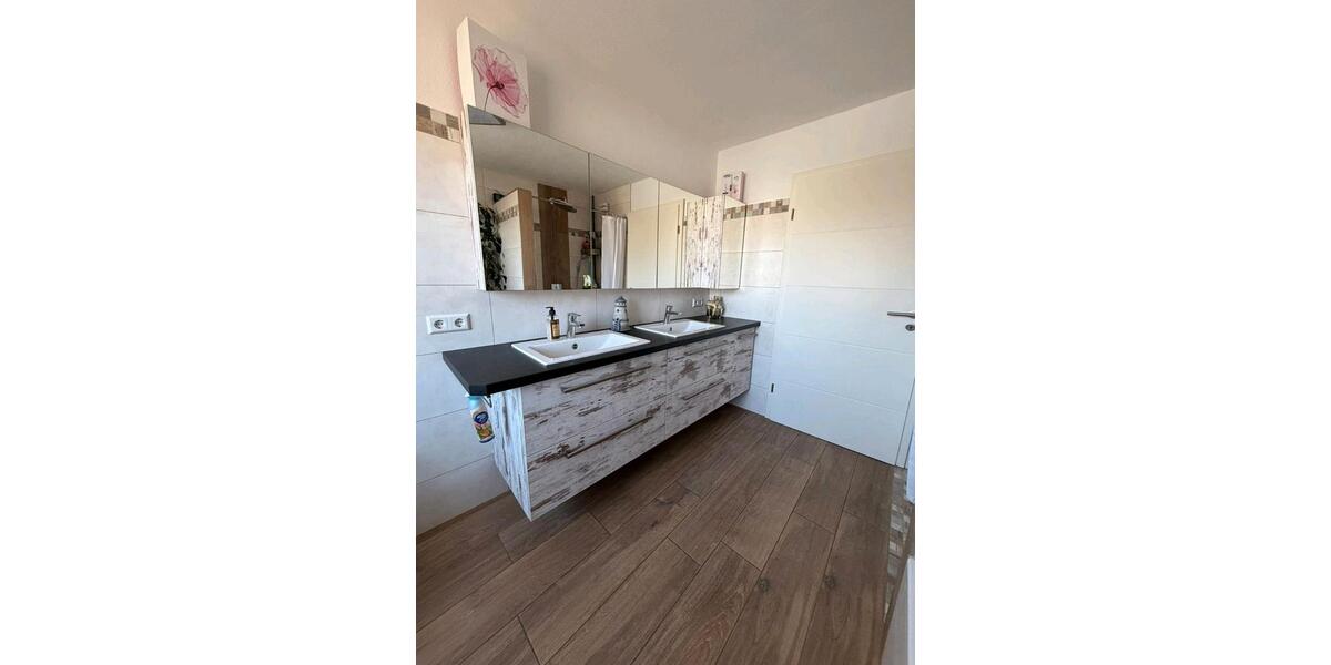 Einfamilienhaus Langenau - 8 Zimmer, 320 m&sup2;, 820.000&euro; | Angebot:25635657