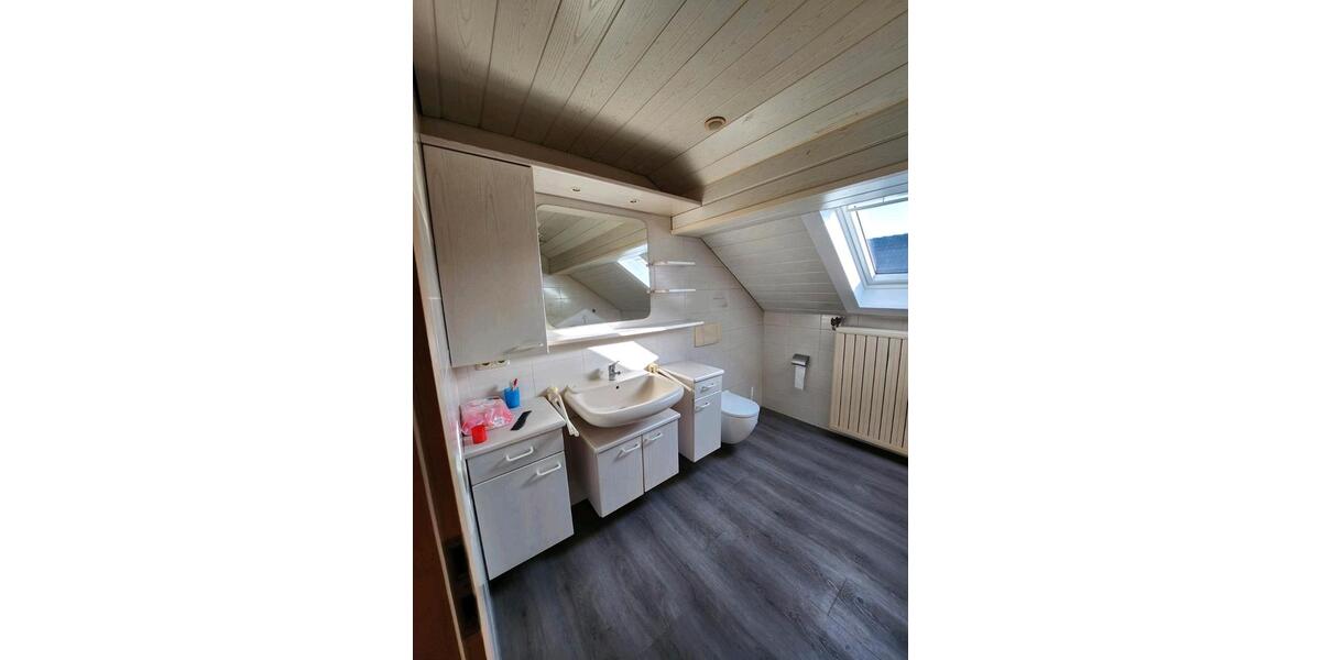 Maisonettenwohnung Neuburg an der Kammel - 3 Zimmer, 125 m&sup2;, 900&euro; | Angebot:25395618