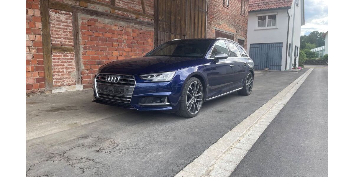 Audi S4 133.000 km 29.900 &euro; Leipheim 89340