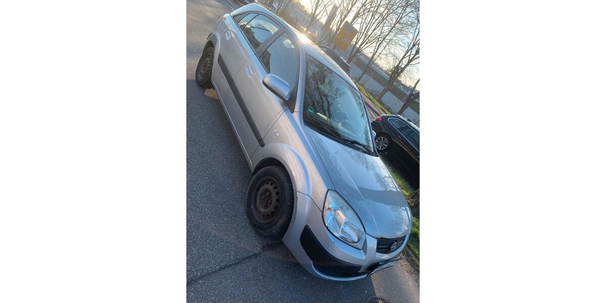 Kia Rio 234.642 km 1.149 &euro; Nersingen 89278